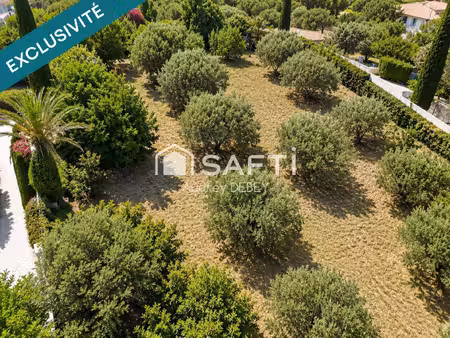 sanary-sur-mer – 1 000 m² d’esprit méditerranéen pour donner vie à votre projet  à deux pa