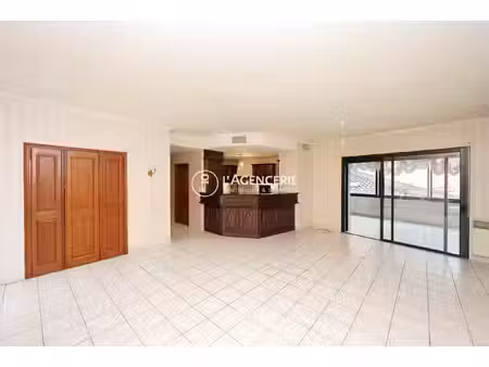 appartement t4  place du vigan à albi avec garage
