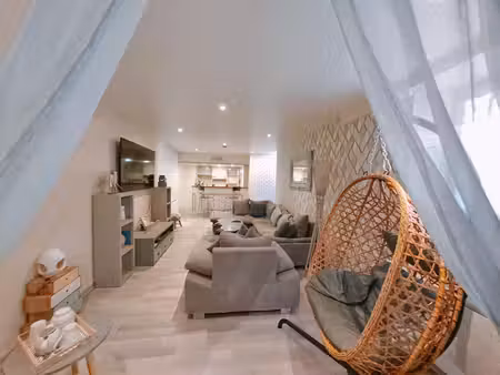 maison de ville 5 pièces  132.8m² avec terrasse  dépendance & espace spa et balnéo