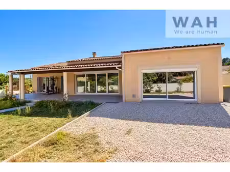 maison familiale - 192 m2 avec 6 chambres sur 1 431 m2 de te