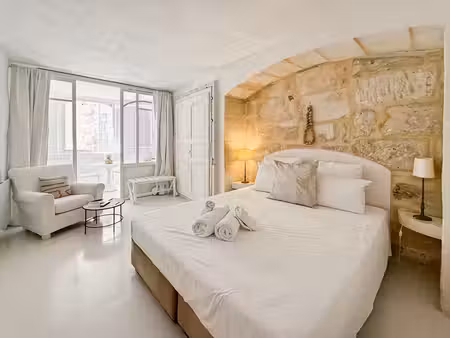 à vendre maison de village composée de deux appartements - historique saint-rémy-de-proven