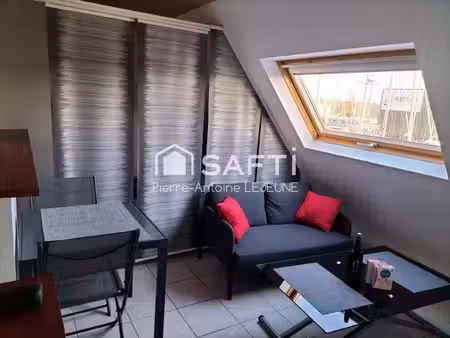 studio meublé avec vue sur le port d'arzal