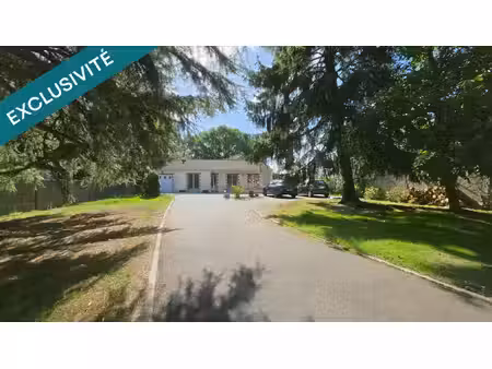le charme du plain-pied sur 3 200 m² de terrain !