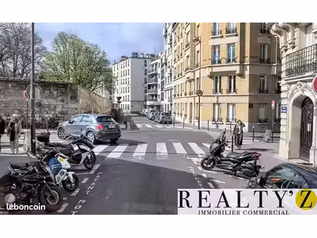 local commercial 28 m²
