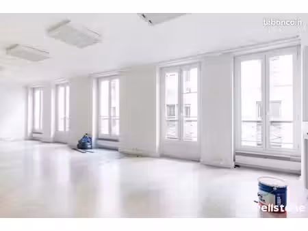 bureau 84 m²