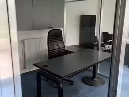 bureaux 121 m²