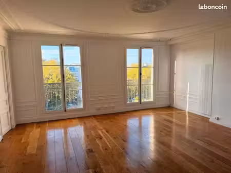 bureaux 331 m²