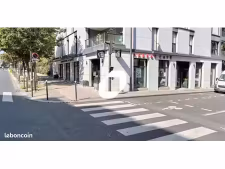 local commercial 236 m²