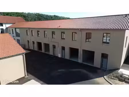 local d'activité 257 m²