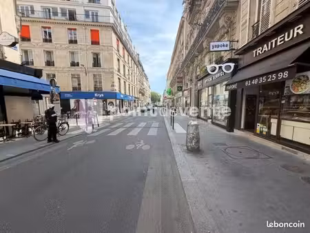 commerce beauté/coiffure 33 m²