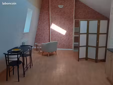 beau studio meublé - caudry centre-ville