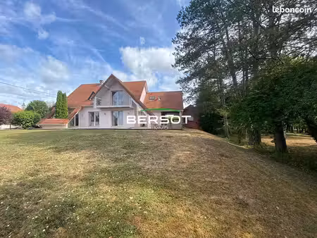 pavillon 5 pièces 146 m²