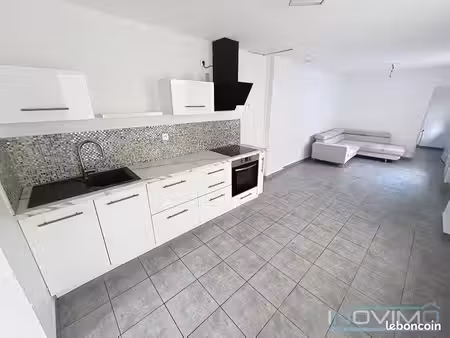 maison 2 pièces 64 m²
