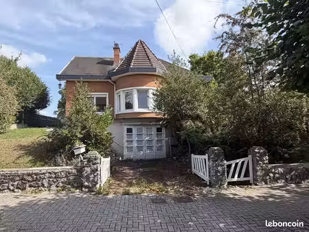 maison 7 pièces 90 m²