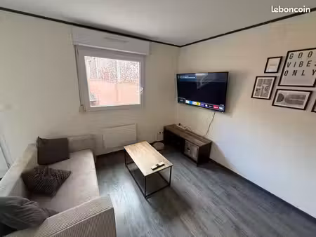 t2 40m² refait à neuf – meublé – parking couvert – balcon – résidence sécurisée