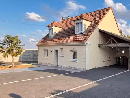 maison 8 pièces 136 m²
