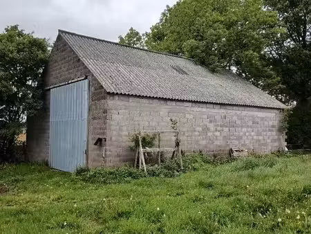 hangar sur terrain de 5000m2