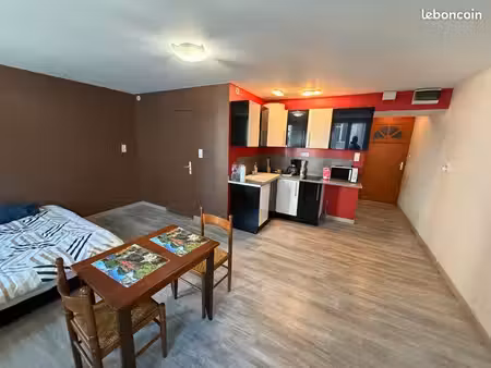 studio meublé à louer – ambert – 29 49 m²