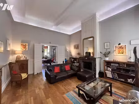 maison 9 pièces 213 m²