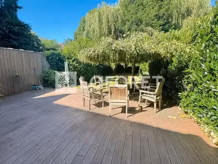 maison 7 pièces 196 m²