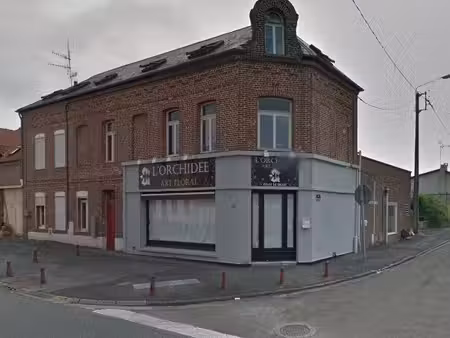 immeuble de rapport - rdt brut de 10 5% - 6 logement et un commerce dpe d