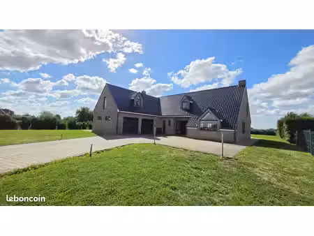 propriété 7 pièces 260 m²