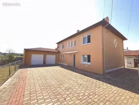 immeuble 193 m² bernac debat