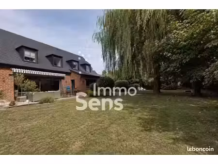 propriété 6 pièces 185 m²