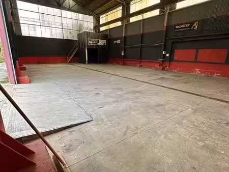 entrepôt à louer – 300 m² – louvroil