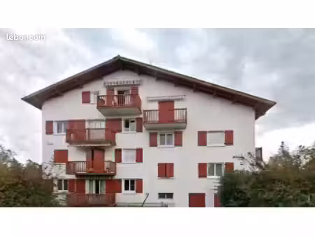 appartement loue 3 pieces 67m2
