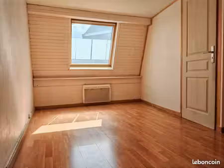 maison  à visée commerciale