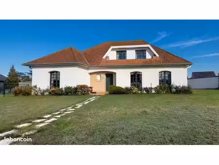 villa 8 pièces 188 m²