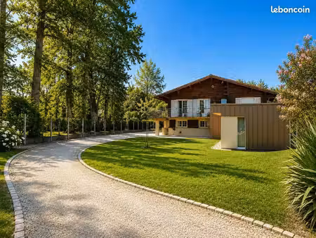 maison 6 pièces 207 m²
