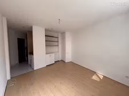 studio 1 pièce 24 m²