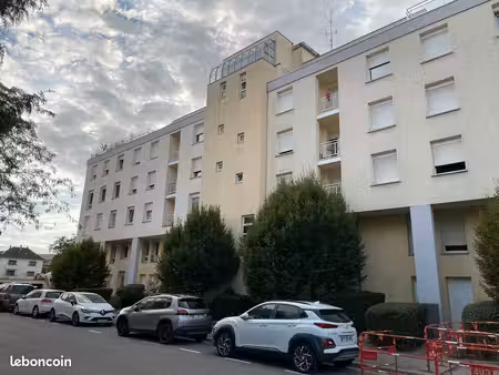 appartement 3 pièces 67m2  balcon  parking