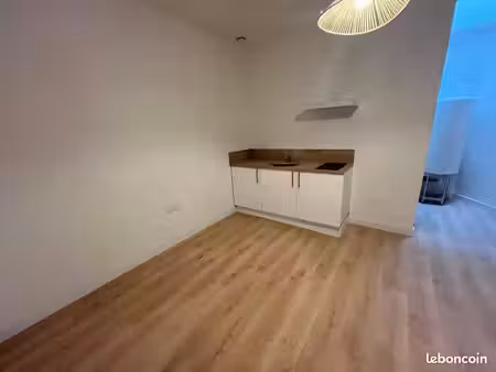 studio 1 pièce 25 m²