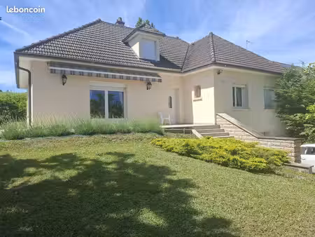 maison 6 pièces 118 m²