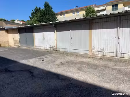 vend garage fermé plein pied bd gambetta 480
