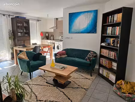 loue appartement 3 pièces - 60 m² - balcon