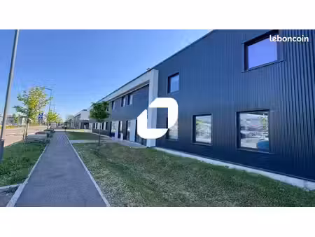 local d'activité 385 m²