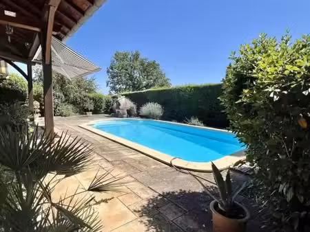 villa 5 pièces 130 m²