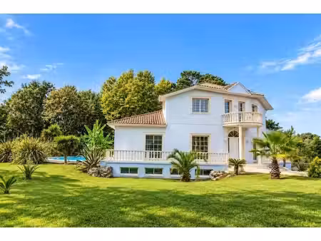 maison saint jean de marsacq 7 pièces 240 m2 piscine sur une parcelle de 5344 m²