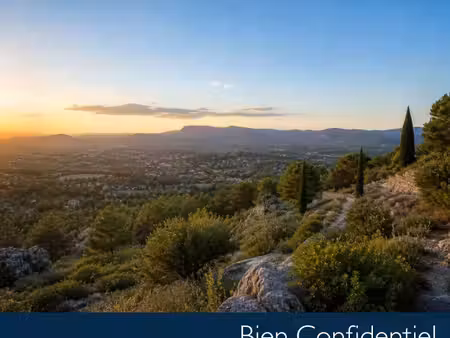 rare domaine en pierres - 735 m2 habitables (terrain 21599 m2)