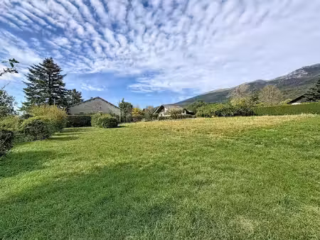 terrain à vendre thoiry 697m2 320 000€