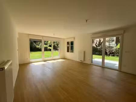superbe t3 de 64m² avec terrasse en rdc