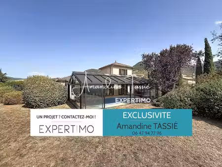 tassie amandine