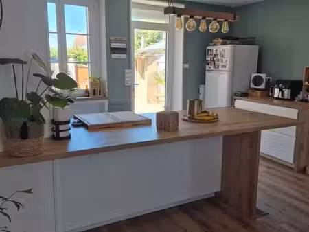 maison 122m2- 3ch+suite parentale -130m2 de dépendances - 187500