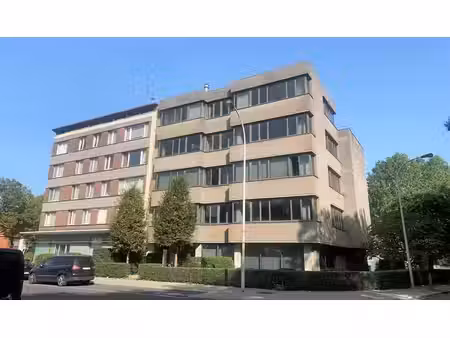bureaux lumineux à louer entre l'e19 et l'a12 à wilrijk.