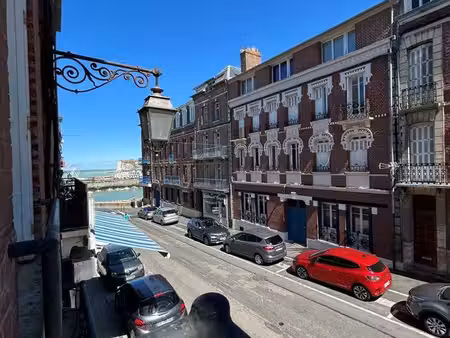 studio 1 pièce 28 m²