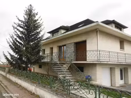 t2 avec terrasse individuelle
